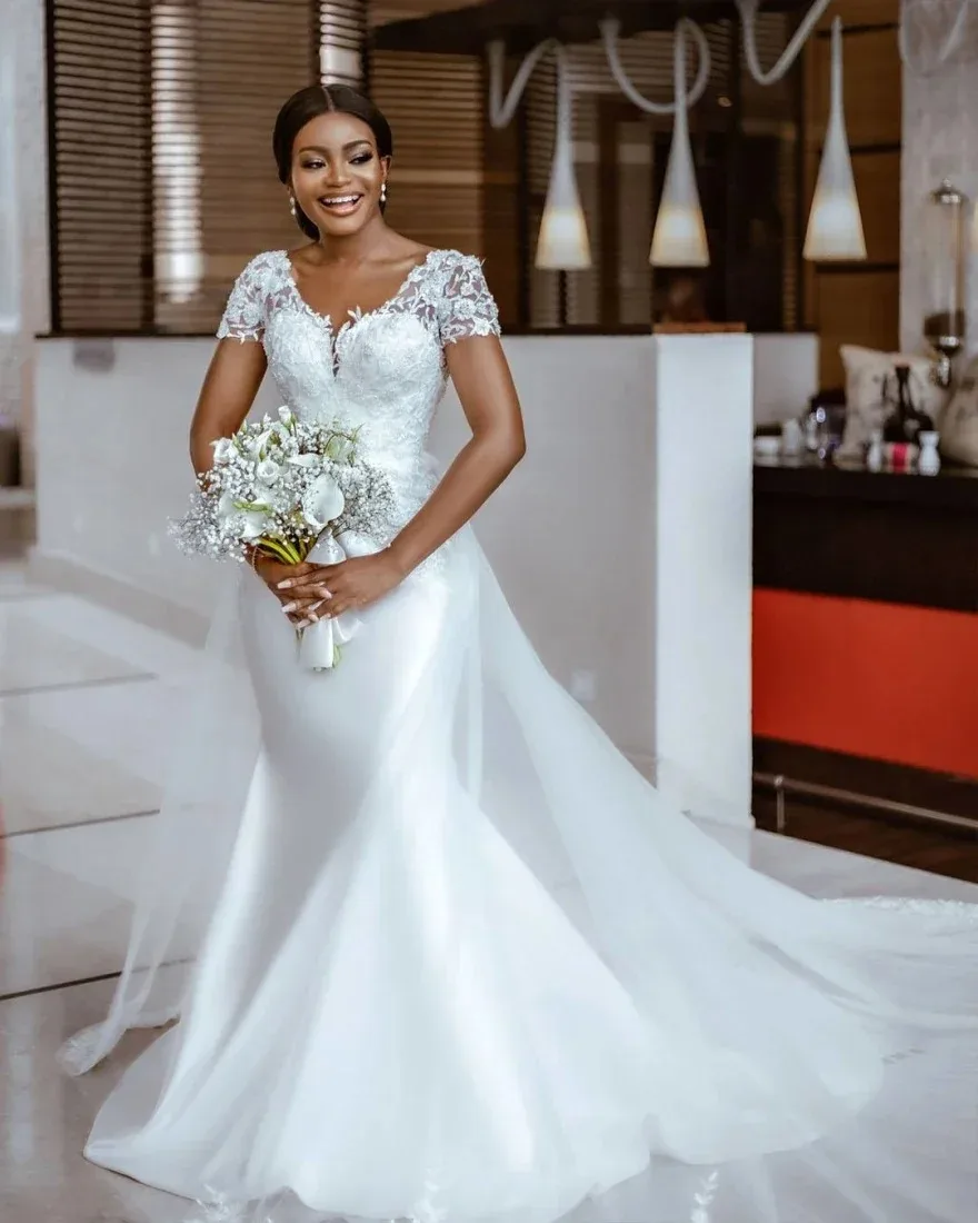 Custom Sparkly Mermaid Satin Long Sleeve Wedding Dress 2026 Lace Appliqus Vestido De Noiva Sereia African Bridal Gown