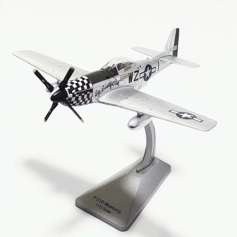 

P51 1/72 Scale Metal Model airplane (including base) Scale model Home placement, collection and decoration Creative gift