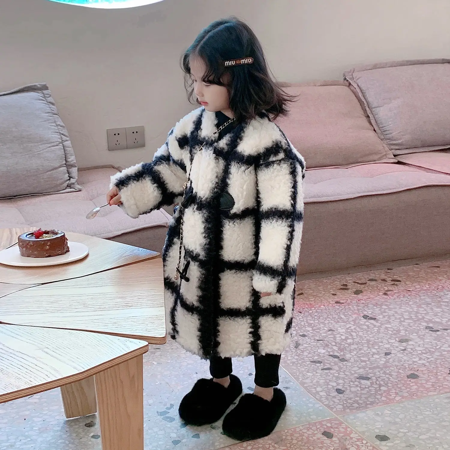 

Осенне-зимнее детское утолщенное детское контрастное пальто из овечьей шерсти, повседневное пальто для девочек, ветрозащитная и теплая зимняя одежда