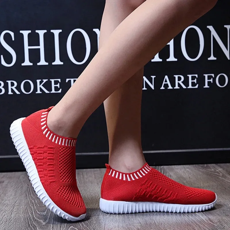 Autumn Knitting Platform Sneakers Women Fashion Striped Slip-On Sports Shoes Ladies Breathable Non-Slip Flat Heel Sneaker Shoes