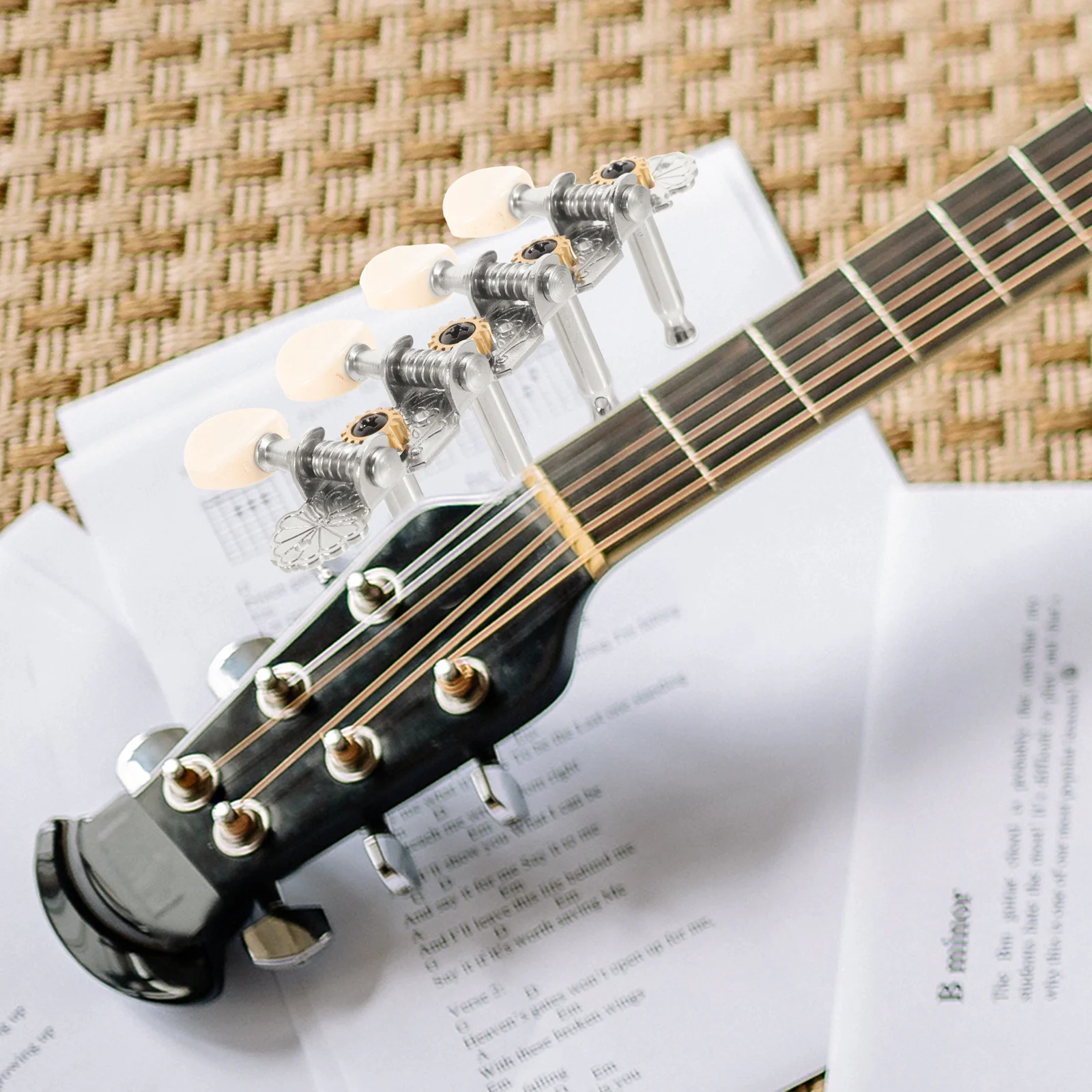 

1Set Universal Guitar Tuning Pegs Metal Material Smooth Surface Sturdy Structure Easy to Use for Most Guitars Guitar Peg