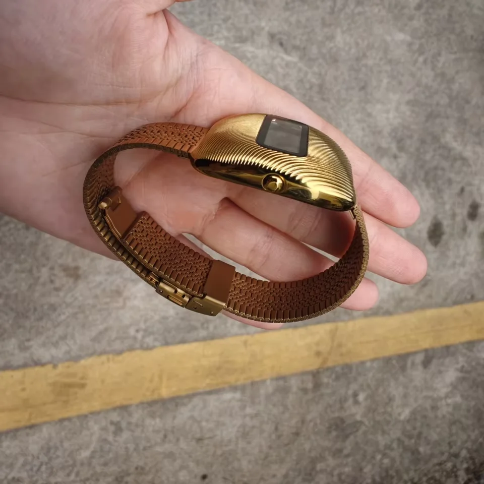 明るい LED デジタル時計リップルタイムエレクトロニクス時計男性用ヴィンテージ 70 年代レトロ未来的なスタイルファッション