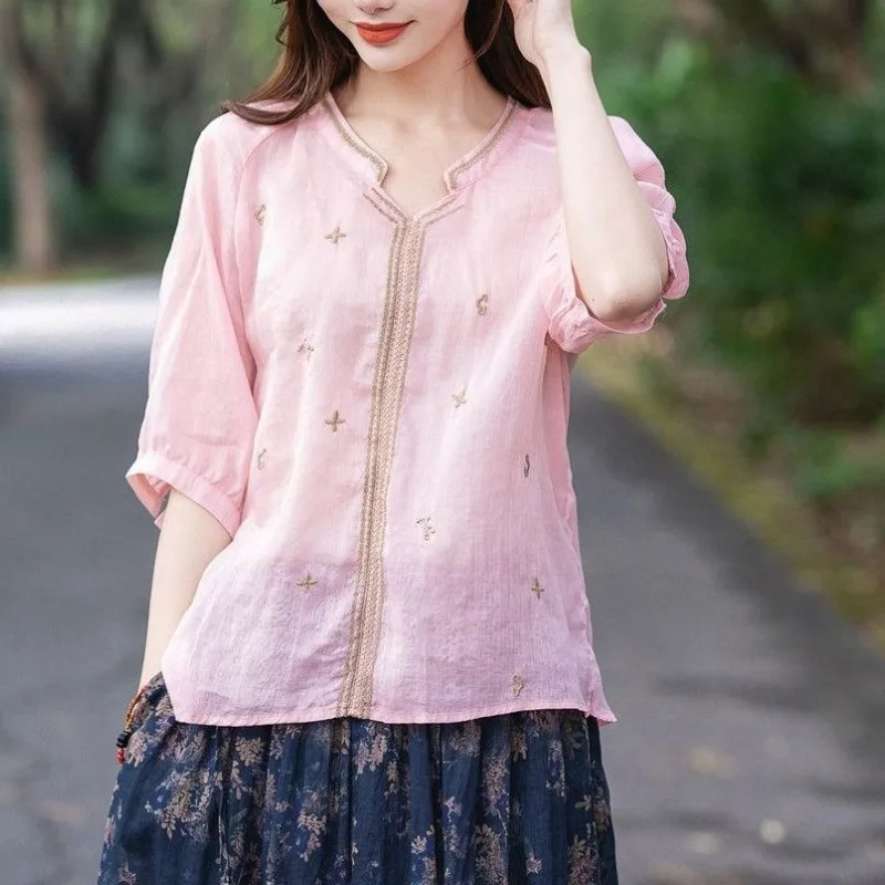 

2023 Cotton Linen Embroidered Shirt Women's Summer New Pullover Lined Retro T-shirt Loose V-neck Casual Fashion Vintage Tops