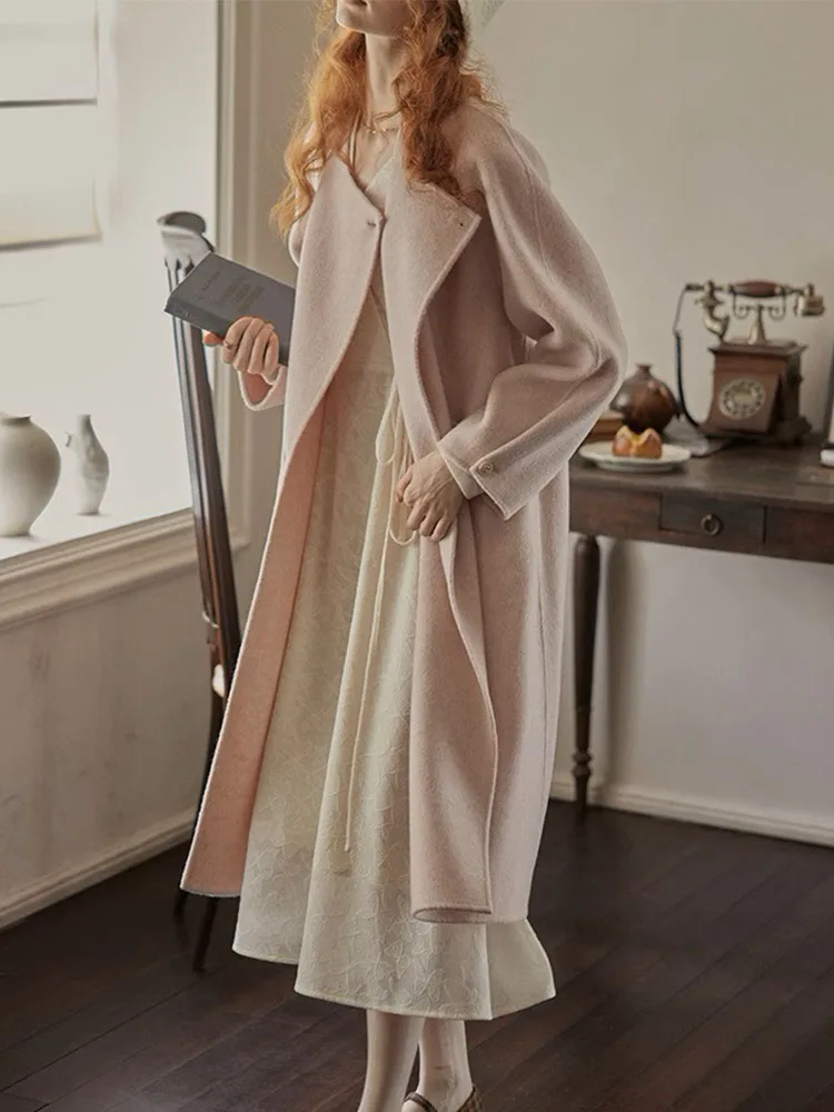 IRENE TINNIE-Damenjacke aus 100 % Wolle, Temperament, Pendlerkleidung, Vintage-Mantel mit rosa Revers, Wintermode, High Street 2025