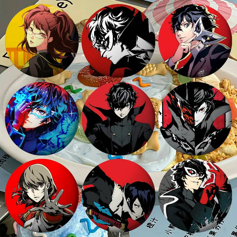 Rollenspiel Persona 3-Abzeichen Weißblech Soft Button Pin Brosche Metallabzeichen Benutzerdefinierter Schmuck Zubehör Hut Tasche Revers