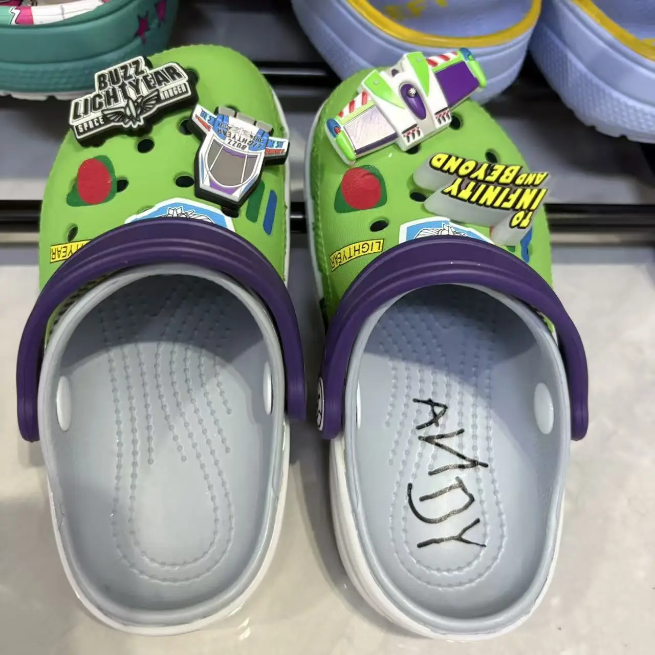 

Совместная пещерная обувь Toy Story Buzz Astral Woody для детей, уличные пляжные тапочки, нескользящие для мужчин и женщин