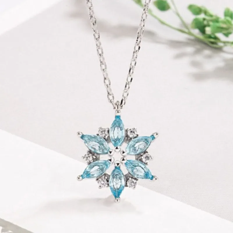 ANENJERY Silver Color Shiny Zircon Snowflake Flowers Pendant Necklace for Women Trendy Delicate Desgin Clavicle Chain Jewelry