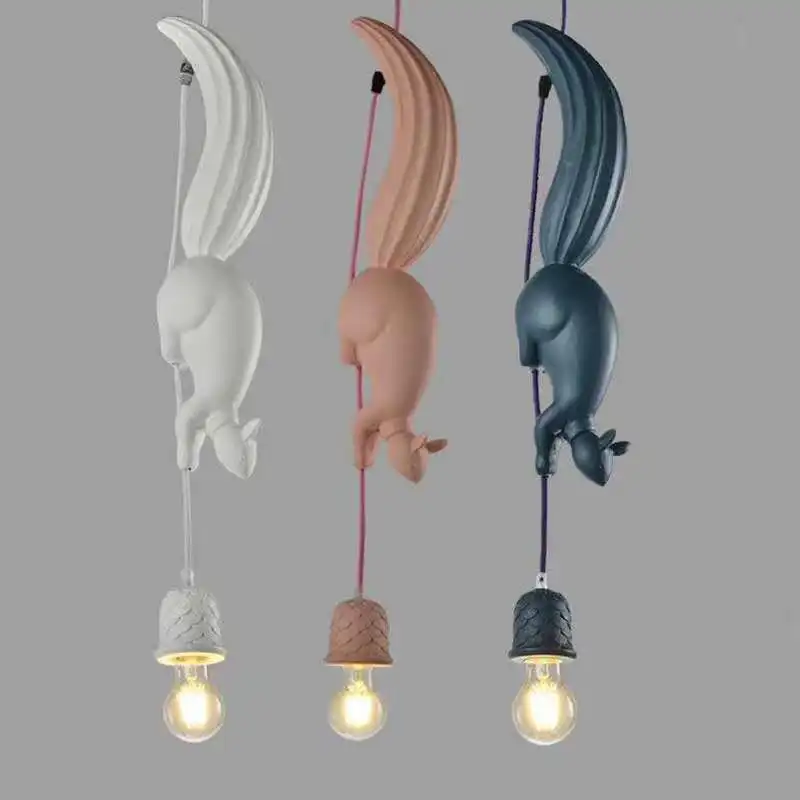 Nordic Minimalist and Personality Creative Animal LED Pendent Lamp Restaurant Bedroom Bar Squirrel Shape Resin Pendant Lamp