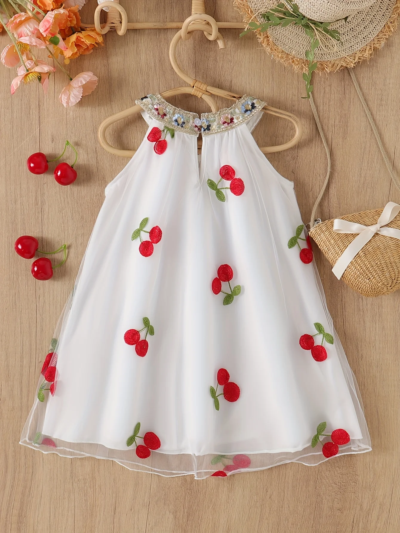 Girls' summer elegant temperament cherry embroidered sleeveless neck hanging lace dress sweet and dreamy princess dress