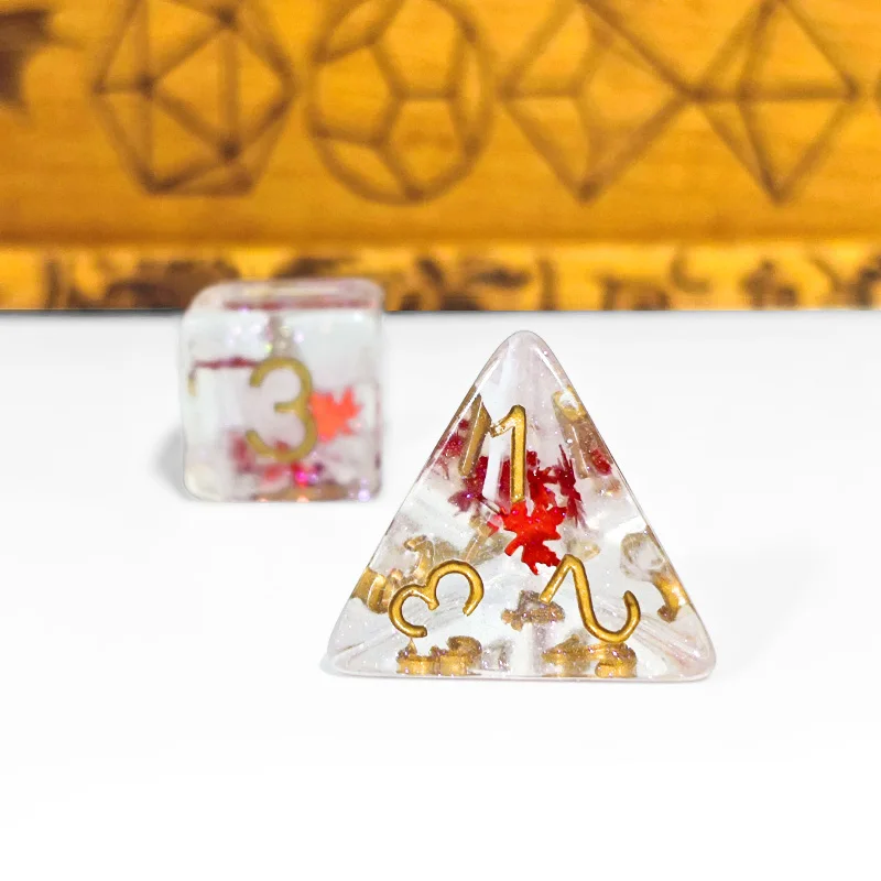 7 قطعة DND النردات شفافة الراتنج الخريف أوراق القيقب نرد متعدد السطوح لطاولة لعب الأدوار بطاقة RPG مجلس لعبة ديكور المنزل