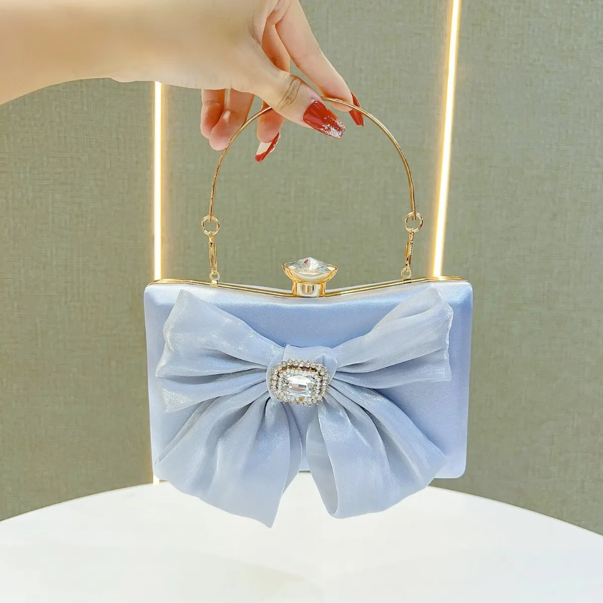 

Retro Butterfly Knot Evening Bag Women’s Elegant Fairy Style Shoulder Crossbody Handheld Purse Dinner Party Polyester Handbag