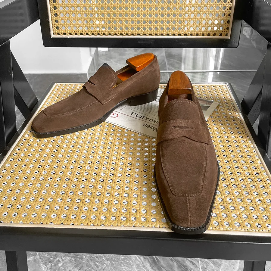 Men's cowhide casual loafers, British work leather shoes, lazy one step real leather shoes, fashionable and comfortable shoes