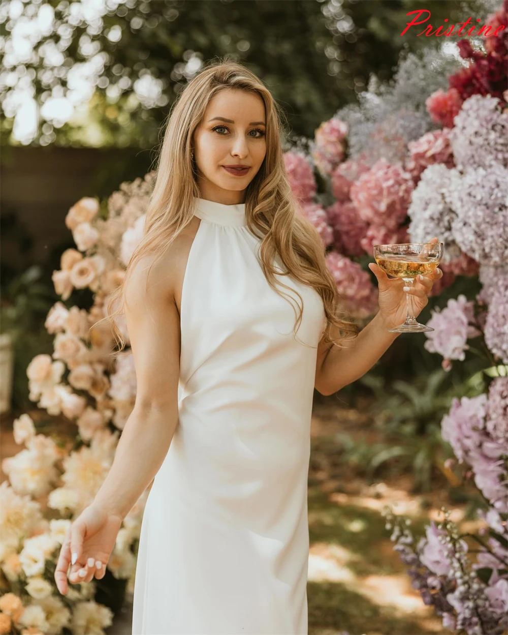 Maßgeschneidertes Elfenbein-Jersey-Hochzeitskleid mit Neckholder, hochwertiger Sweep-Zug mit 2025, Brautparty, modisches, gerüschtes, rückenfreies Brautkleid