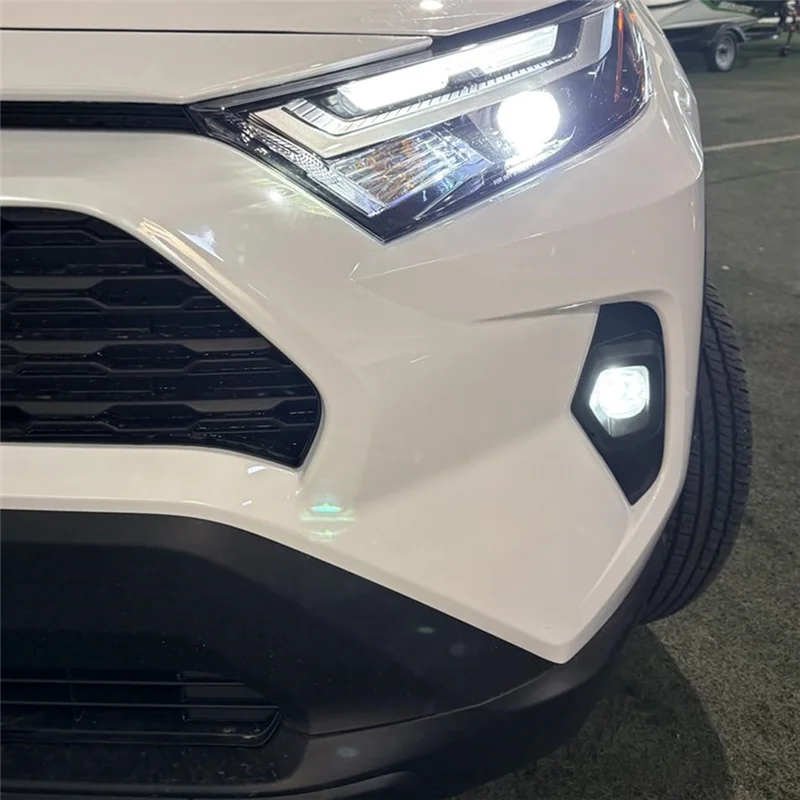 

Комплект светодиодных передних противотуманных фар для Toyota RAV4 2023 2024, крышка противотуманной фары + переключатель + провод TO2593129 TO2592129
