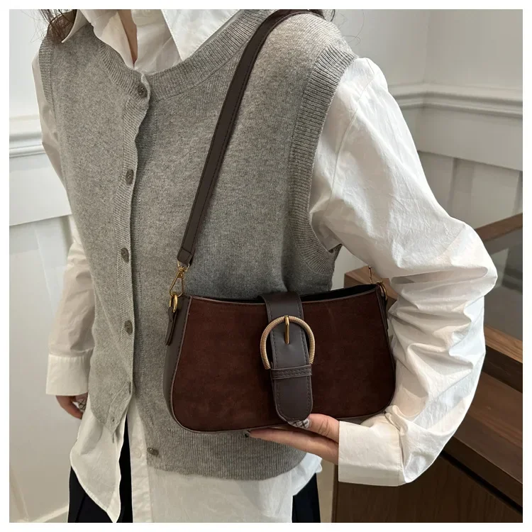 Damen-Umhängetasche aus Wildlederimitat, Unterarm-Umhängetasche, Reißverschluss, modische Umhängetaschen für kleine quadratische Taschen, geeignetes tägliches Outfit – Detail 6
