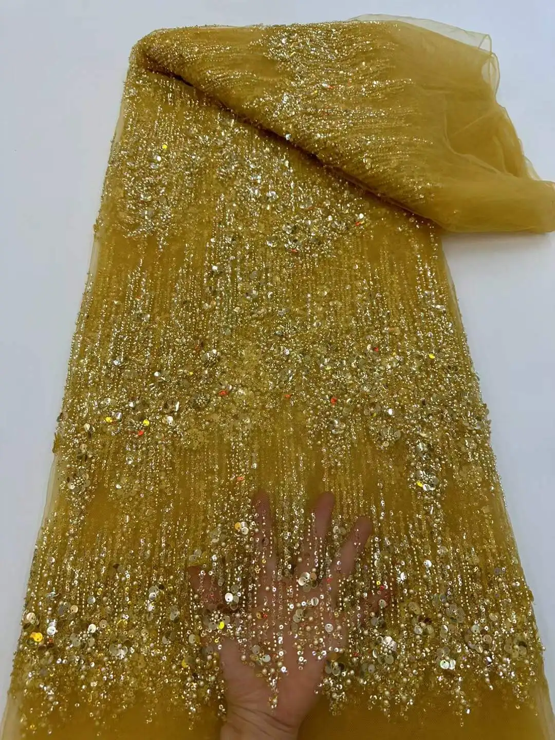 Tessuto nero Tessuto di pizzo con perline di lusso Tessuto di alta qualità 2025 Tessuto di pizzo di maglia africana con paillettes Cucito Tessuti di pizzo per feste di nozze