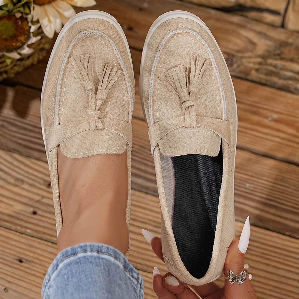 

2025 Autumn New Women Loafers Slip on Lightweight Flats Shoes Spring Casual Comfortable Sneakers Plus Size Zapatos De Mujer