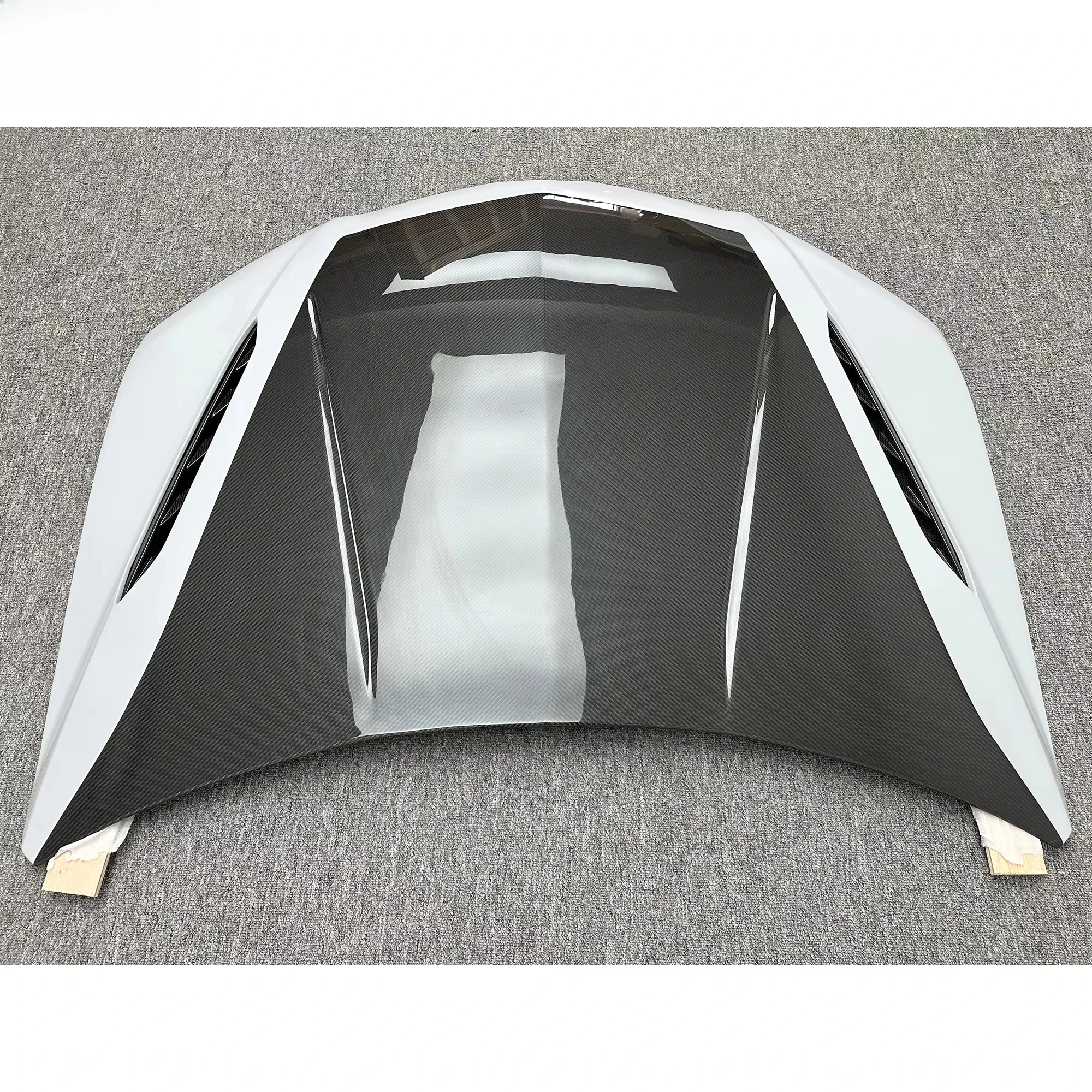 ฝากระโปรงหน้าคาร์บอนไฟเบอร์แบบ Performante สไตล์กึ่งแห้ง สำหรับ URUS ฝาครอบเครื่องยนต์ ชุดแต่งตัวถังรถยนต์ อะไหล่ฝากระโปรงคาร์บอน