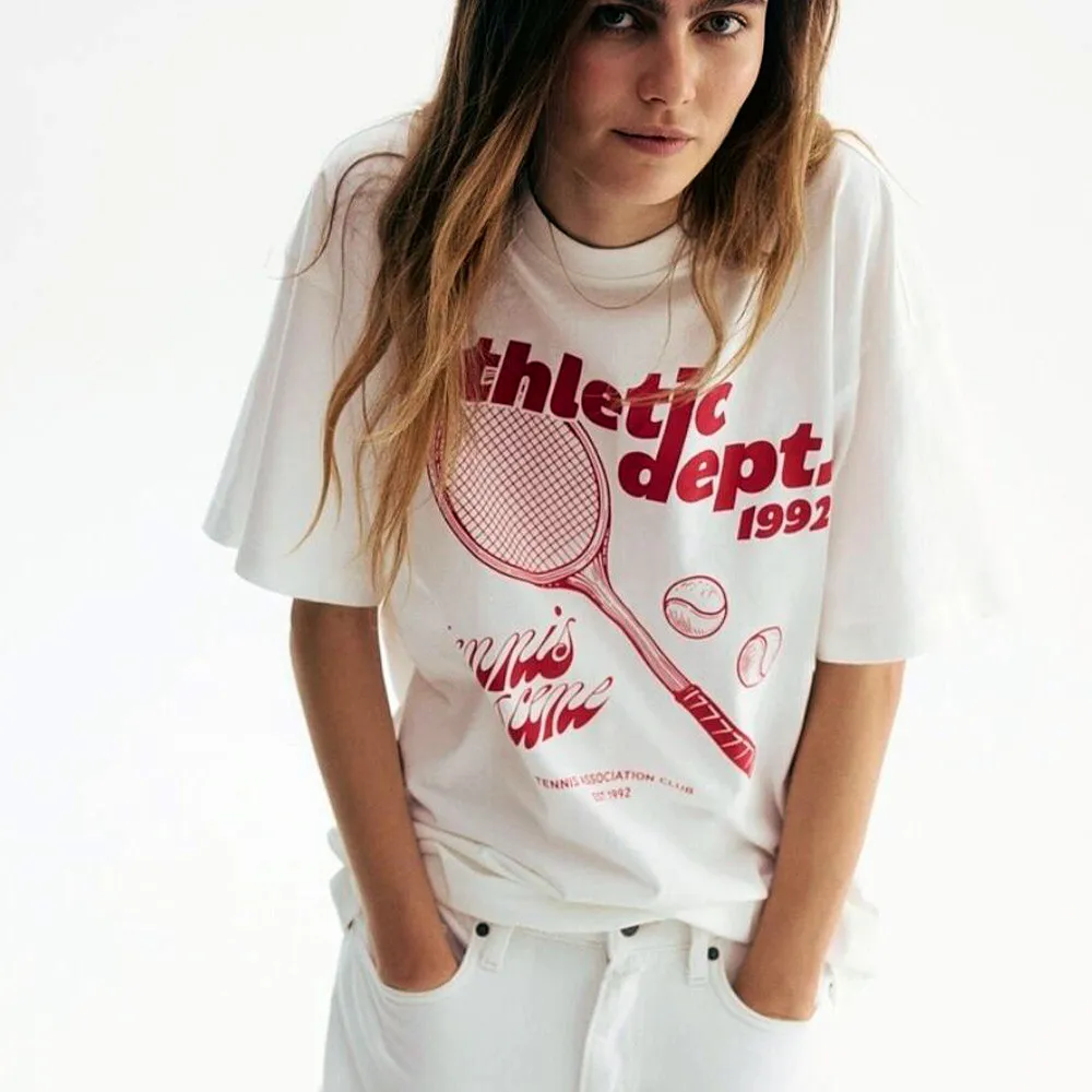 

Белые футболки в стиле ретро с клубным принтом теннисной ассоциации, женские свободные хлопковые топы с круглым вырезом, летние уличные модные повседневные футболки