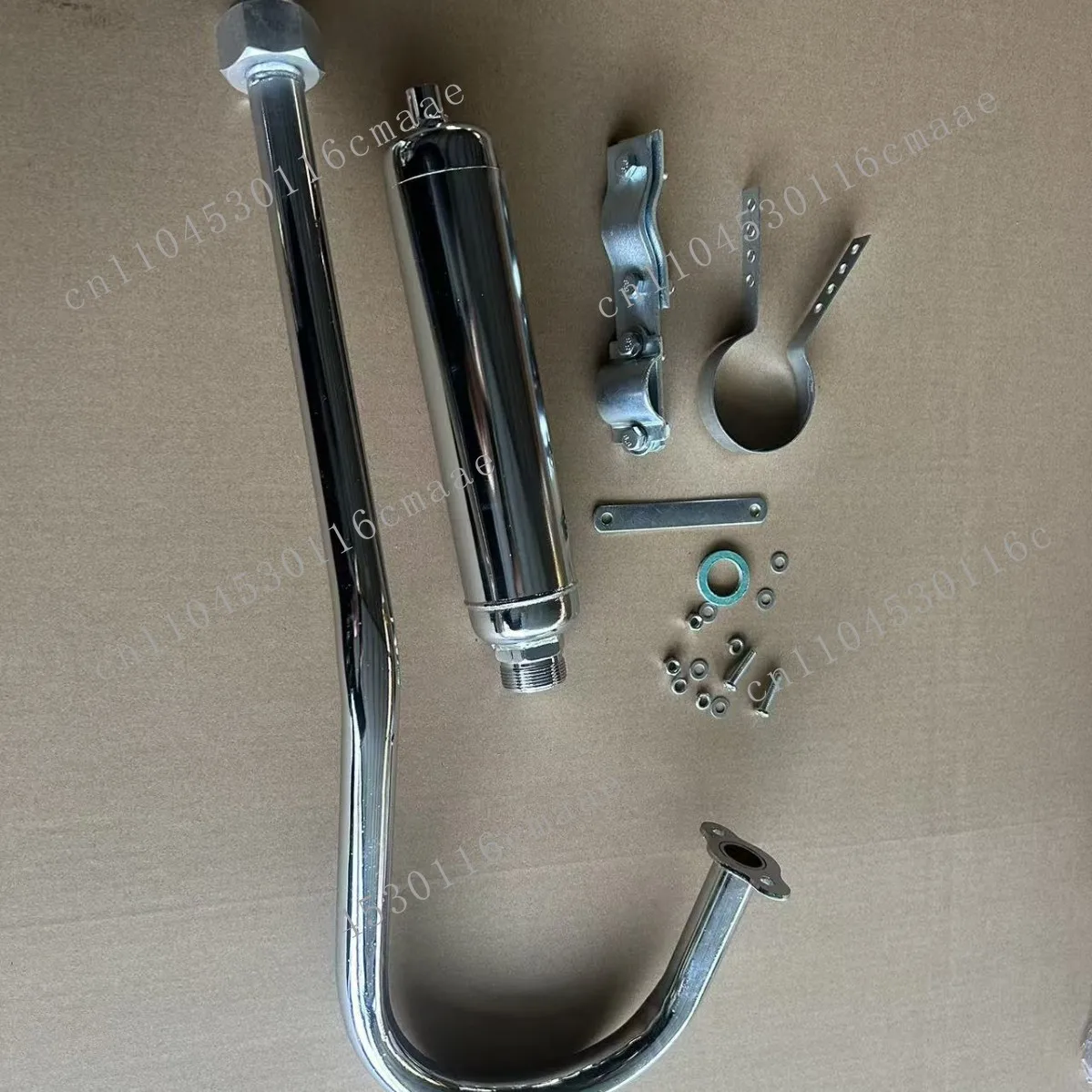 Two-stroke bicycle engine two-section exhaust pipe