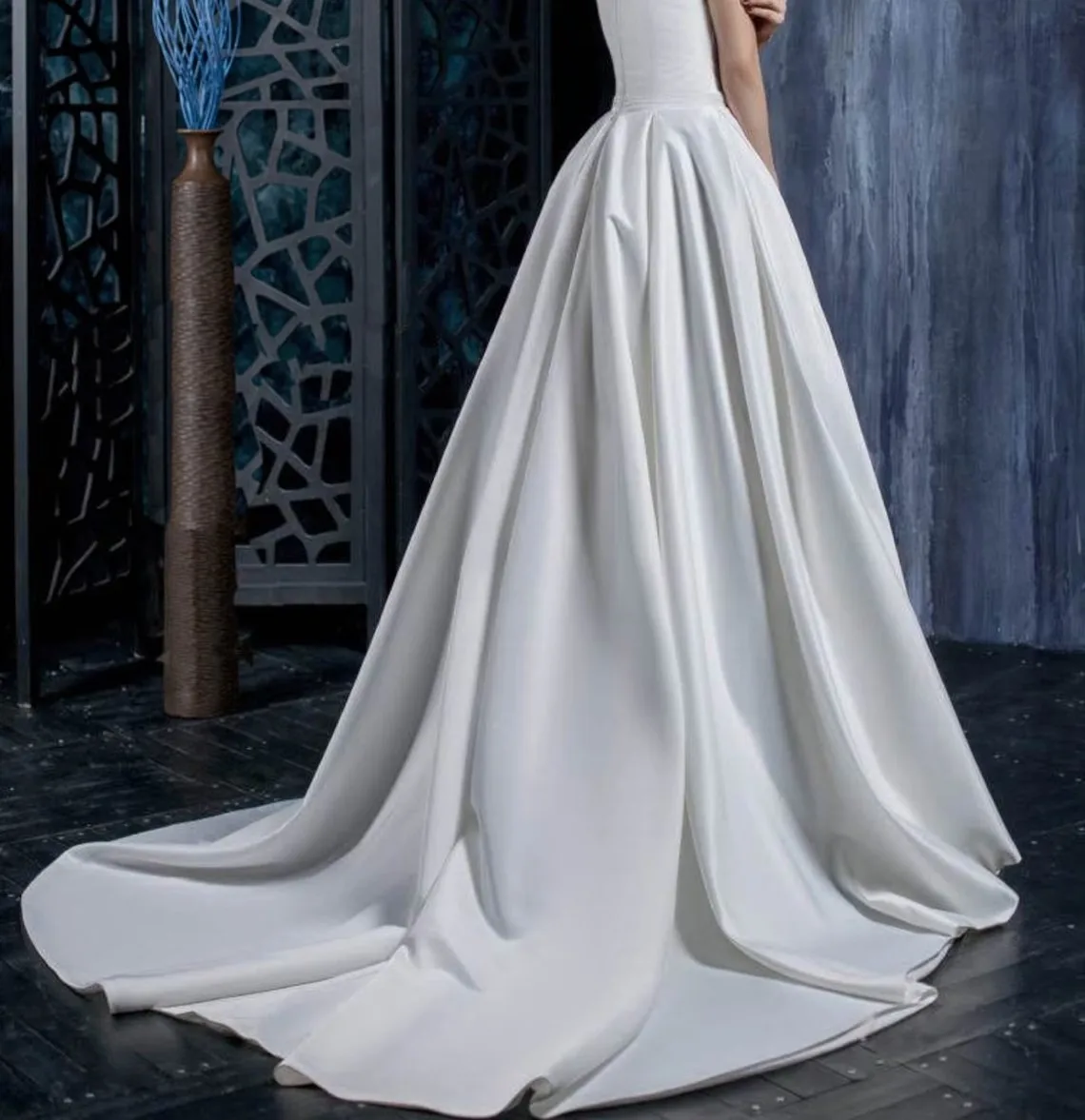 Gorgeous Off White Wedding Skirt with Train Simple Satin Maxi Skirt with Pockets Detachable Bridal Skirt Formal Wear Custom Made