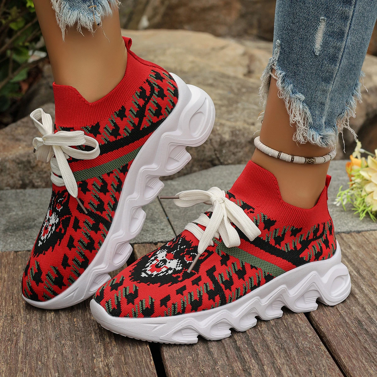 

2024 Spring and Autumn Breathable Women Outdoor Fashion Soft Sole Platform Sneakers Woman Baotou Lace Up Non-slip Casual Shoes