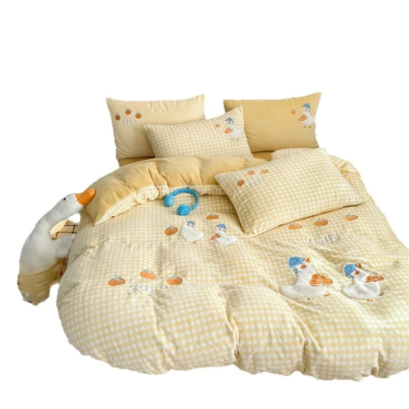 

Cartoon milk fleece four-piece winter thickened coral dormitory warm bedding