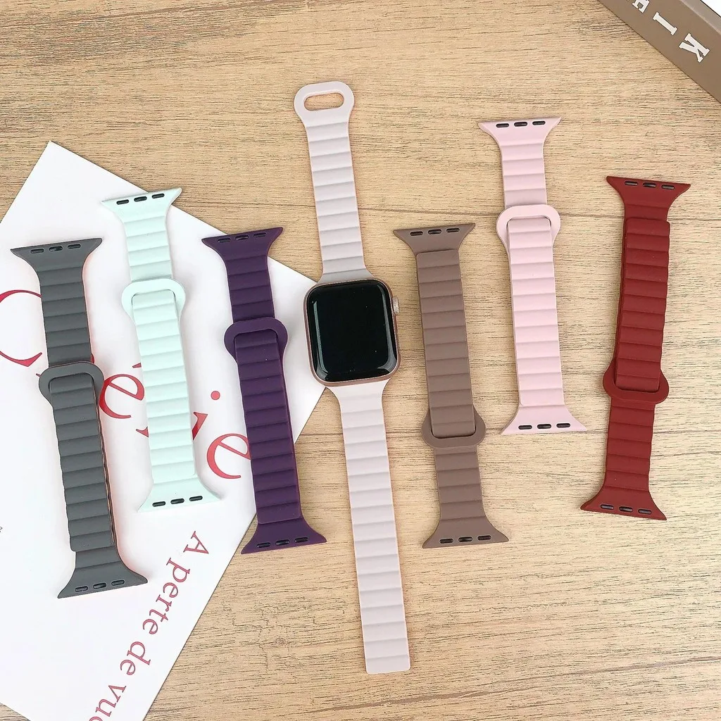 Bracciale da donna con cinturino magnetico in silicone sottile per Apple Watch Ultra2 49mm 44mm 40mm S10 42mm/46mm IWatch Series 9 8 7 6 SE 5