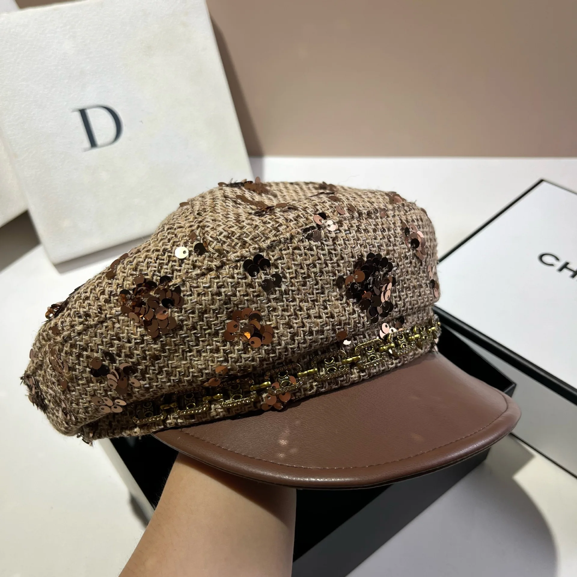 

Trendy Tweed Beret with Rhinestone - Unisex Adjustable Navy Cap, Soft Edge Winter Headwear, Fashionable Newsboy Hat for Women