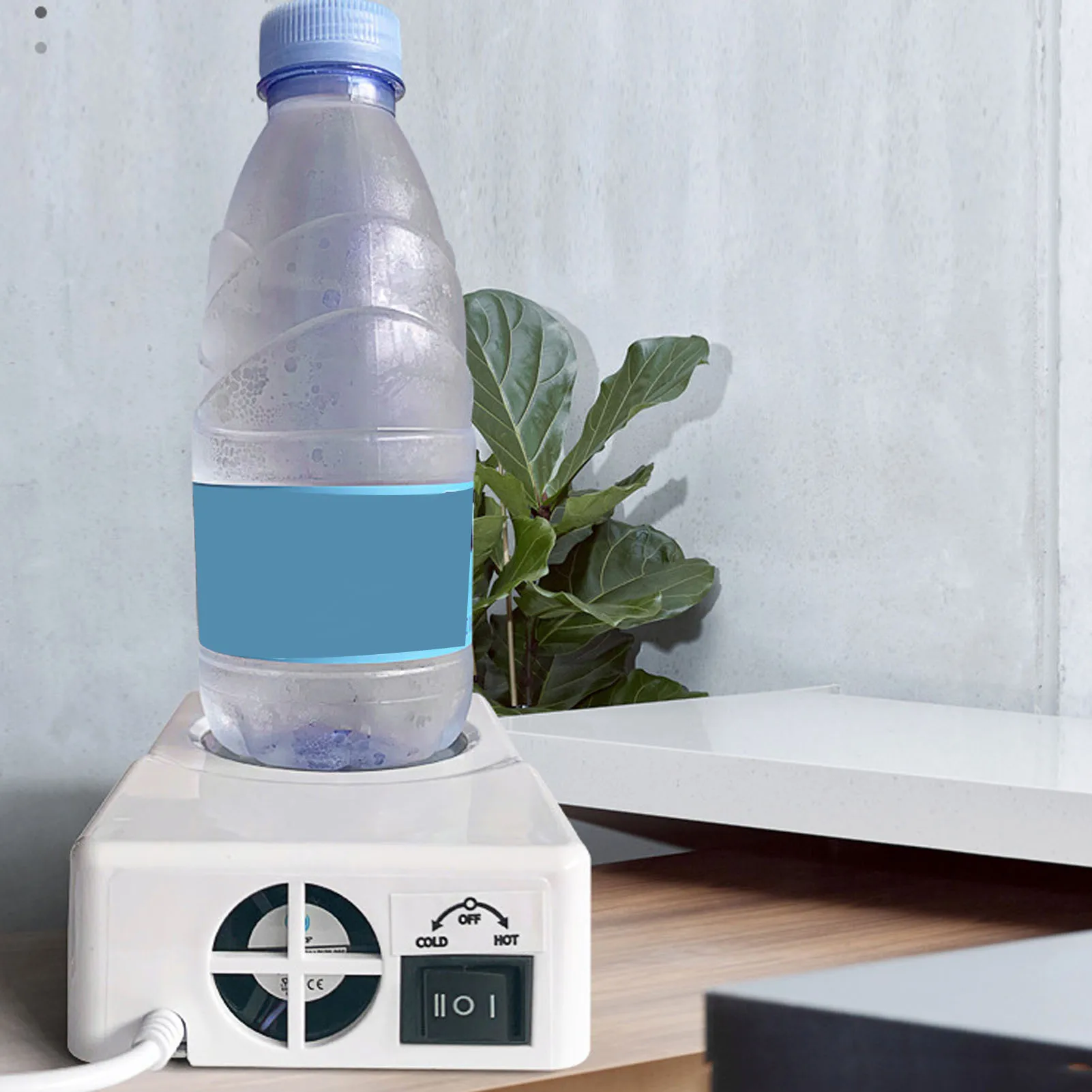 Подогреватель для напитков, охладитель двойного назначения с питанием от USB, 10. ° от C до 45. ° C Компактный универсальный подогреватель кружек для домашнего офиса в автомобиле