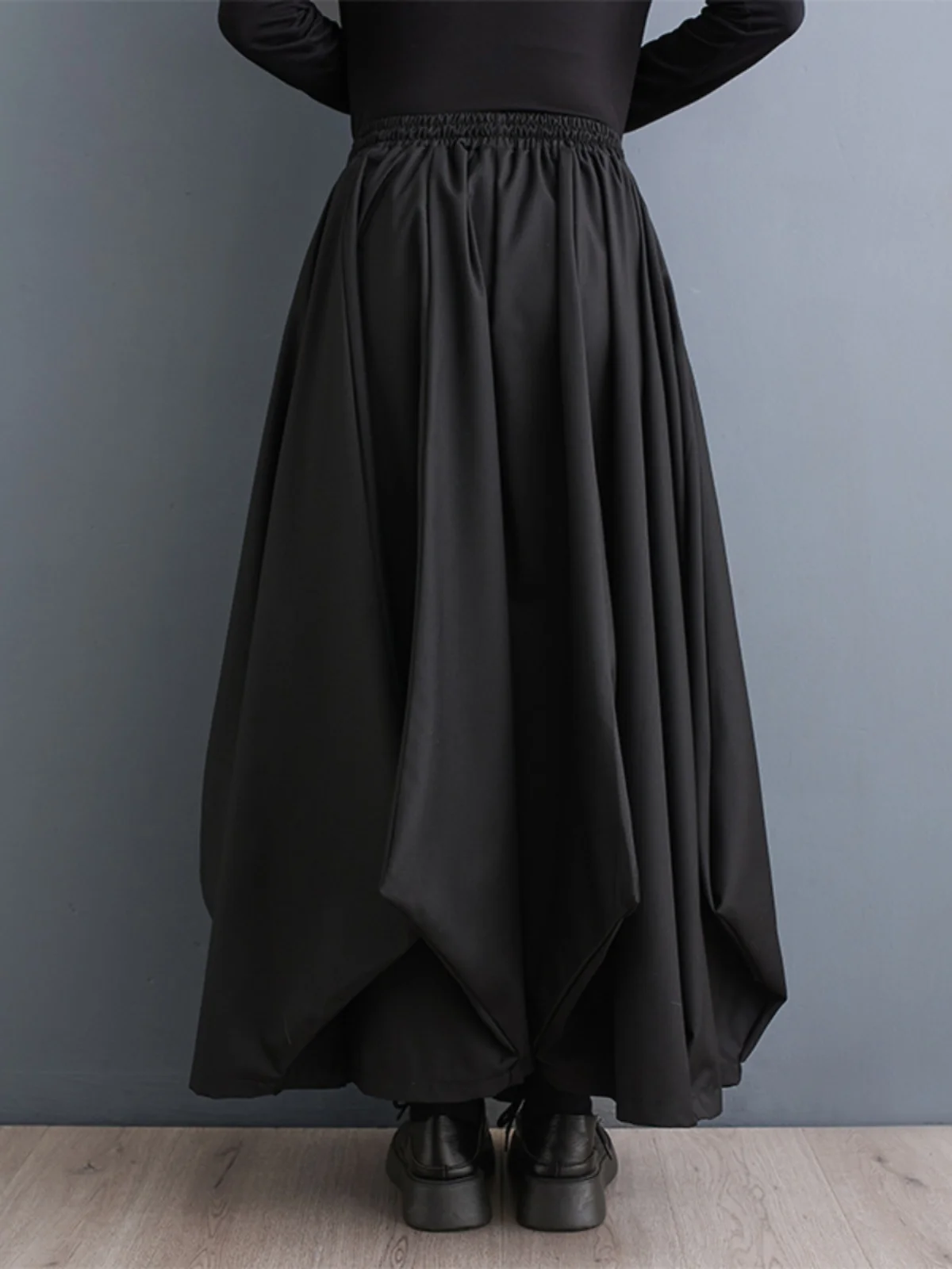 Spodnie damskie na wiosnę i jesień 2025, nowe, luźne, z szerokimi nogawkami, plisowane, typu lantern, z wysokim stanem, długie, do pracy, modne.