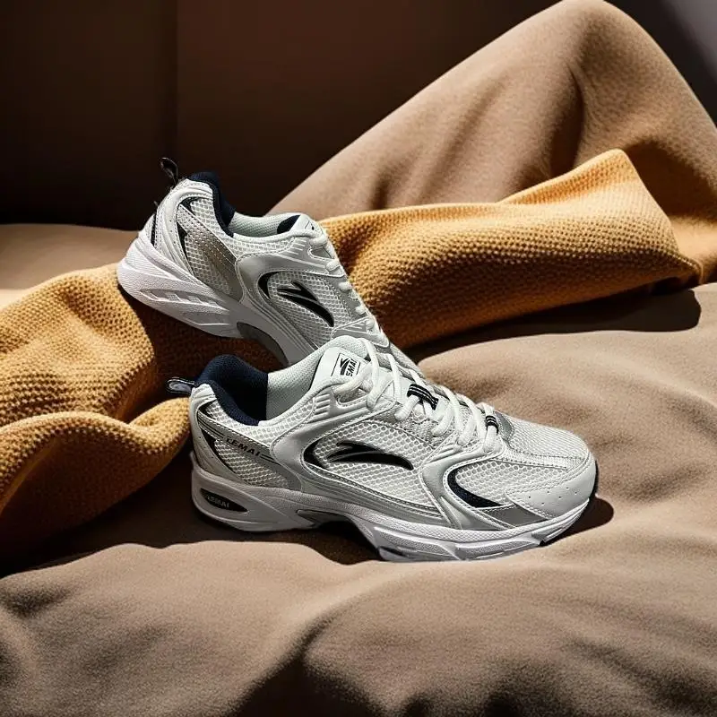 

КроссовкиВысокая эластичная спортивная повседневная обувь, мягкая средняя подошва, сильный отскок