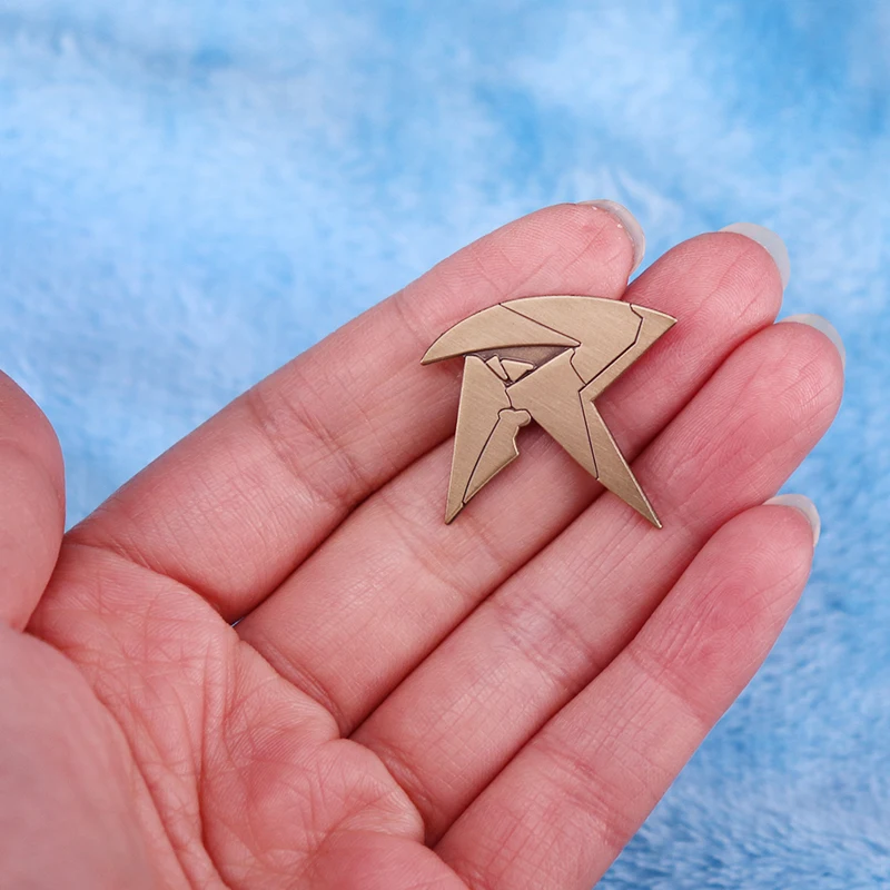 Emblem R Logo Enamel Pin Vintage Brooches Cosplay Badge Jewelry