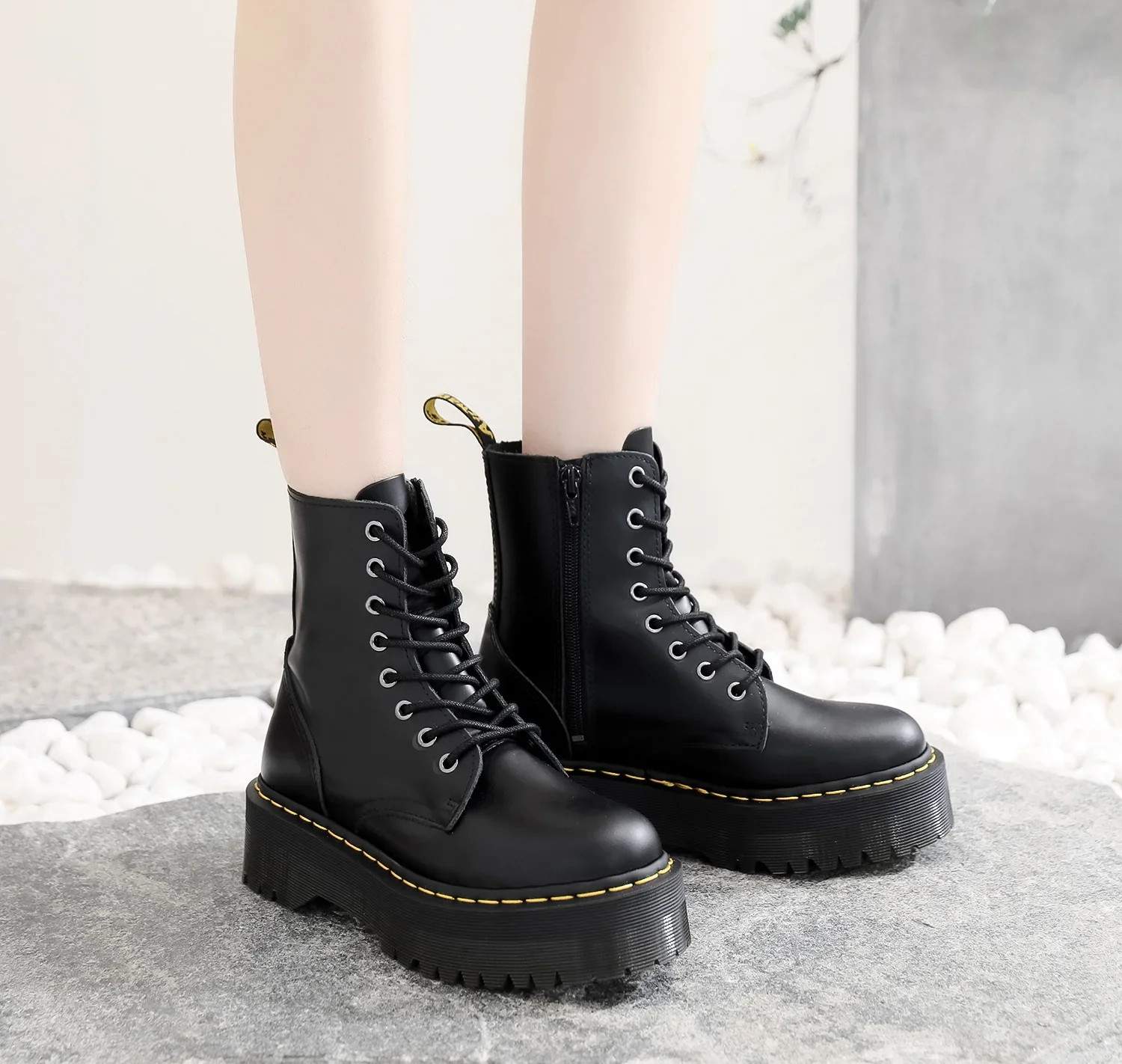 Large Size High Quality Platform Boots Women Shoes Black Leather Ankle Boots Punk Shoes Thick Bottom Motorcycle Boots