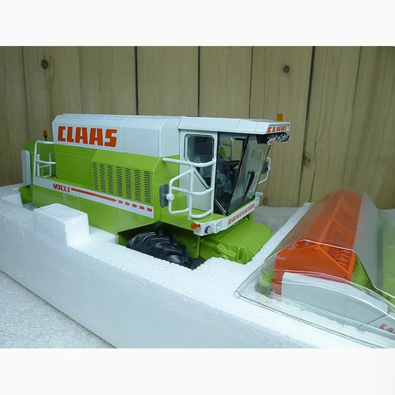 1:32 Scale Claas Combine Harvester 88 CLASSIC MAXI Alloy Tractor Agricultural Machinery Model Collection Souvenir Ornaments Toy