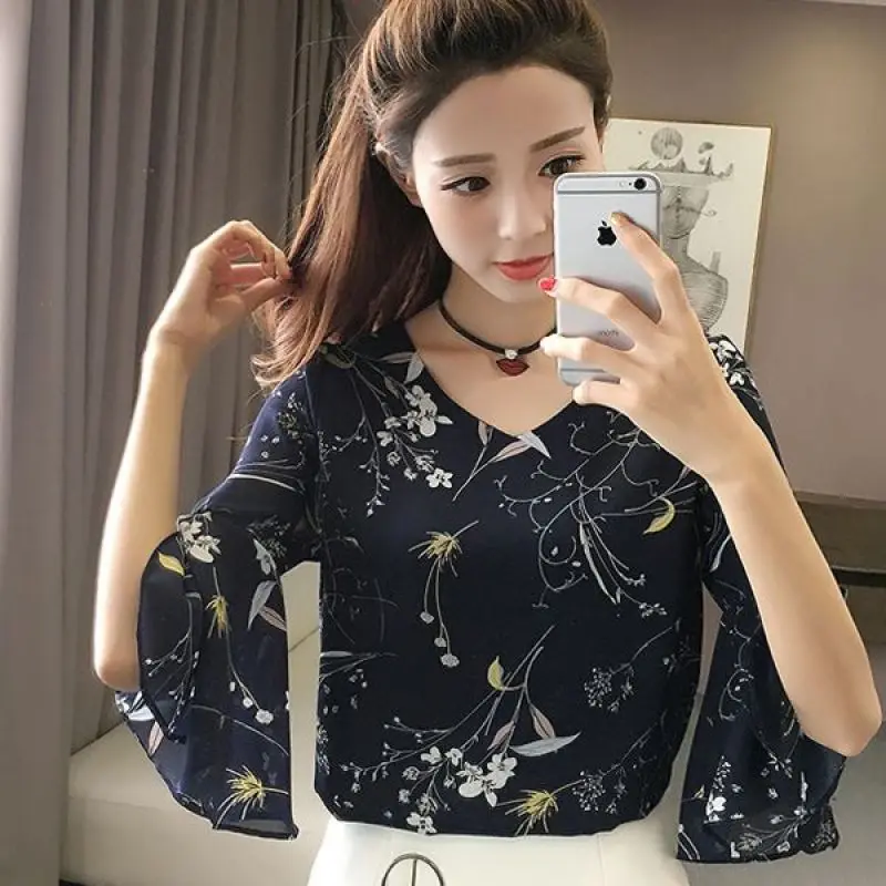 Women Summer Fashion Loose Little Fresh Floral Large Size V-neck Short Sleeve Chiffon Shirt Women Clothes Casual All-match Tops