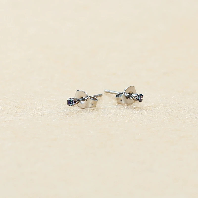 2 3 4 5mm Edelstahl-Ohrstecker mit kleinen bunten Zirkonen, IP-Beschichtung, kein Verblassen, allergiefrei – Detail 10