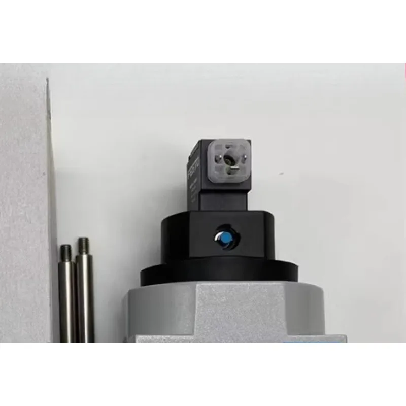Parts forFESTO electronically controlled switch valve HEE D MAXI-24 172962 Two-position three-way normally closed