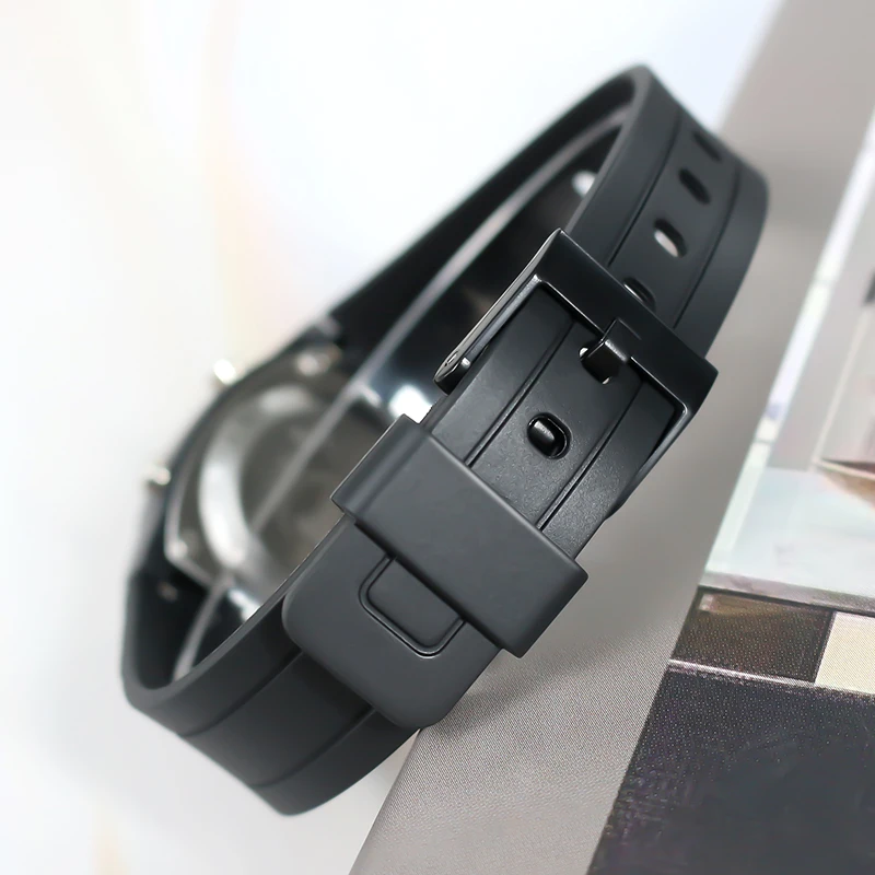 ไดรฟ์อิเล็กทรอนิกส์ Retro Classic Multifunciontal นาฬิกาสปอร์ตผู้ชายกลางแจ้ง, กันน้ํา 30M, ไฟท้าย LED, การแสดงวันที่, นาฬิกาปลุก