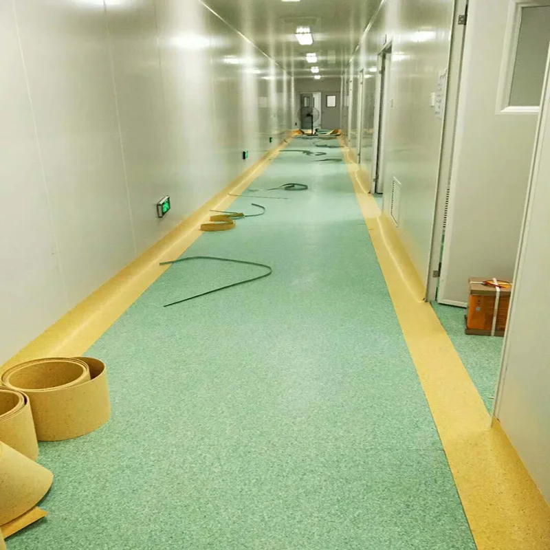 Customize Size Grade Homogeneous PVC Vinyl Flooring Roll Antibacterial Waterproof Anti Slip for Medical Cleanroom and Laboratory