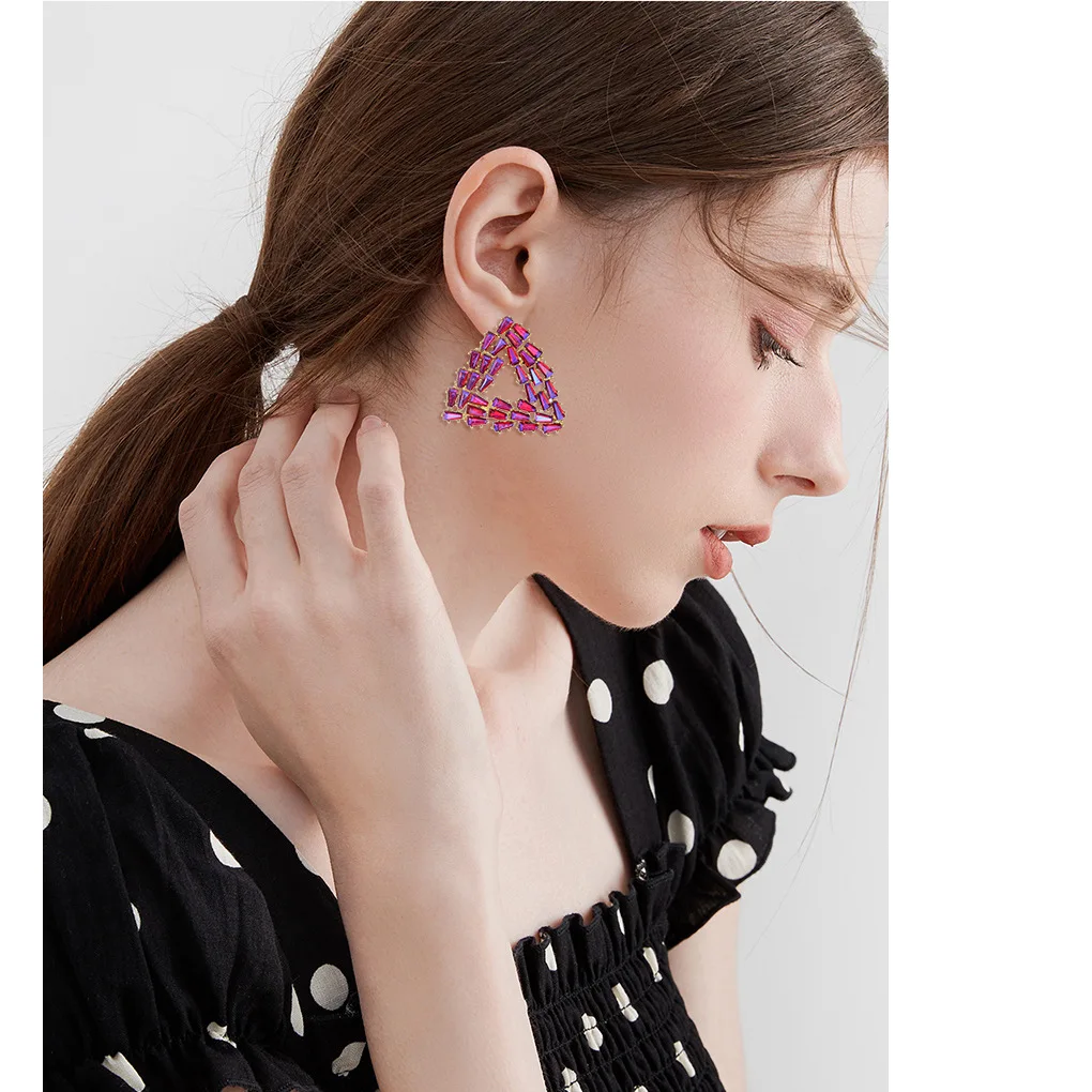 Temperament triangular full diamond stud earrings retro exaggerated luxury earrings triangular hollow diamond-encrusted opal ear