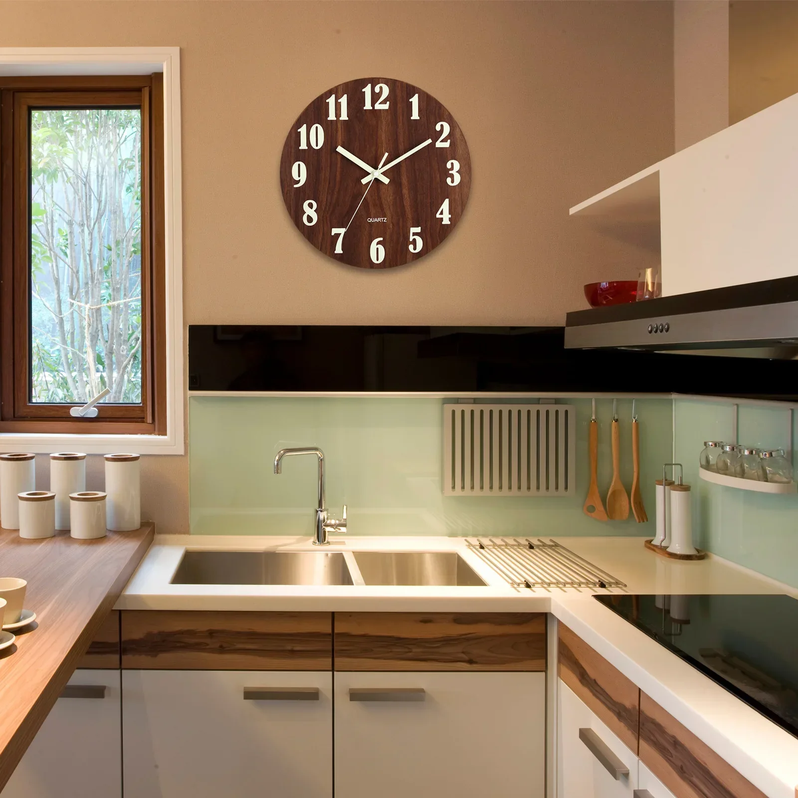 10 بوصة ساعة حائط مضيئة الخشب ضوء صامت في الظلام ليلة الشمال موضة ساعة حائط غير موقوتة على مدار الساعة مع ضوء الليل