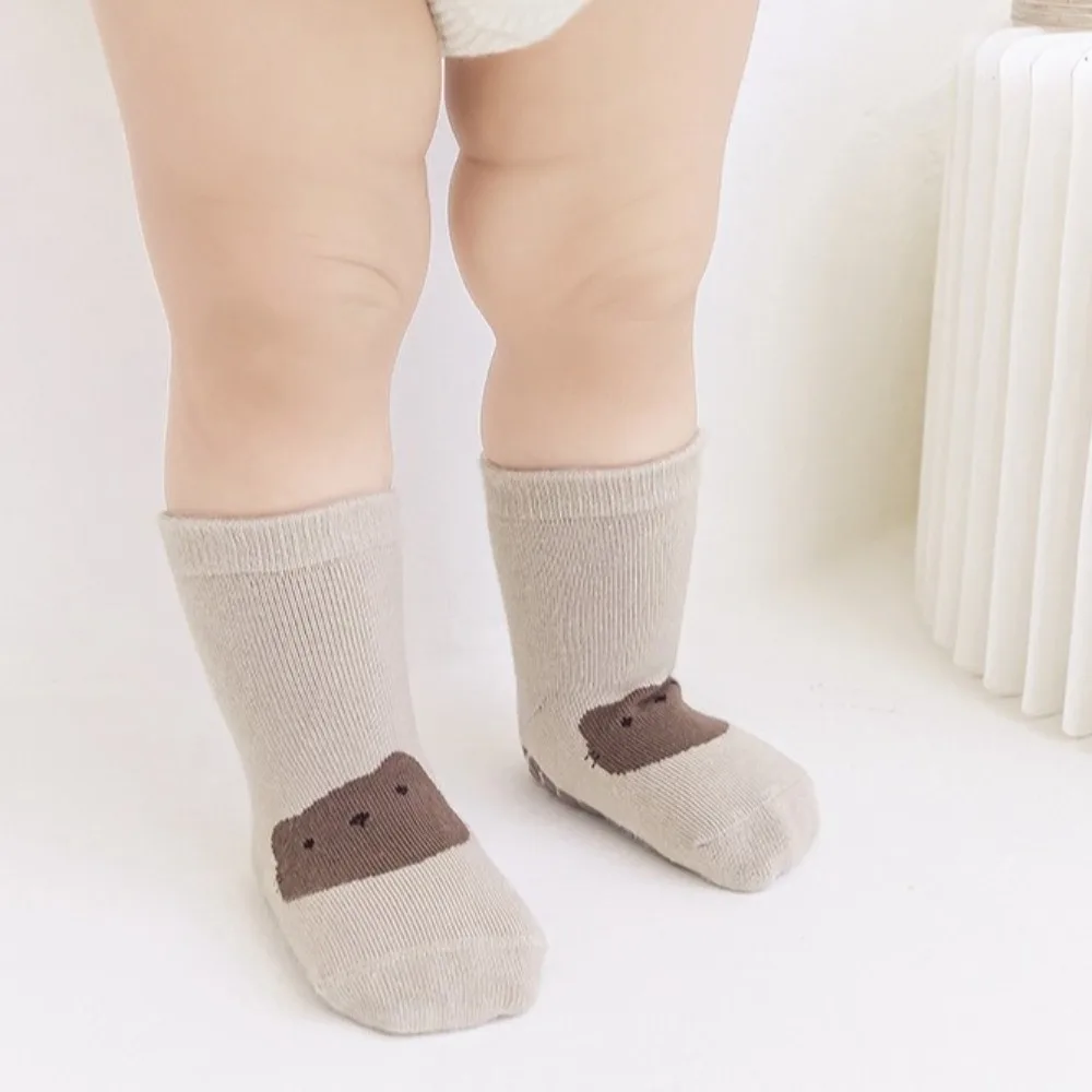 6 Pairs Cute Fox Pattern Floor Socks Anti-Slip Bear Pattern Cartoon Pattern Socks Comfortable Breathable Childrens Socks