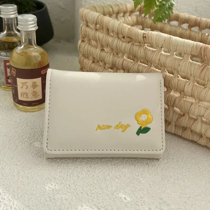 

BOMO cute Wallets for Women simplicity embroider Coin Purse Fashion Korean Style Pu Leather Ins Pretty Purses Short Card Wallet