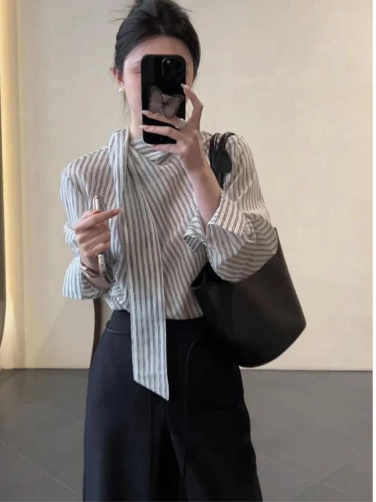 

Spring 2025 Women's Long Sve Striped irt Ele Draped Unique Beautiful Top Comfortable Breathable Commute Sle Loose Fit
