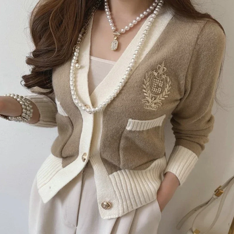 Retro V-neck Contrast Border Embroidered Wheat Long Sleeved Knitted Cardigan College Elegant Women Sweater Coats Autumn Casual