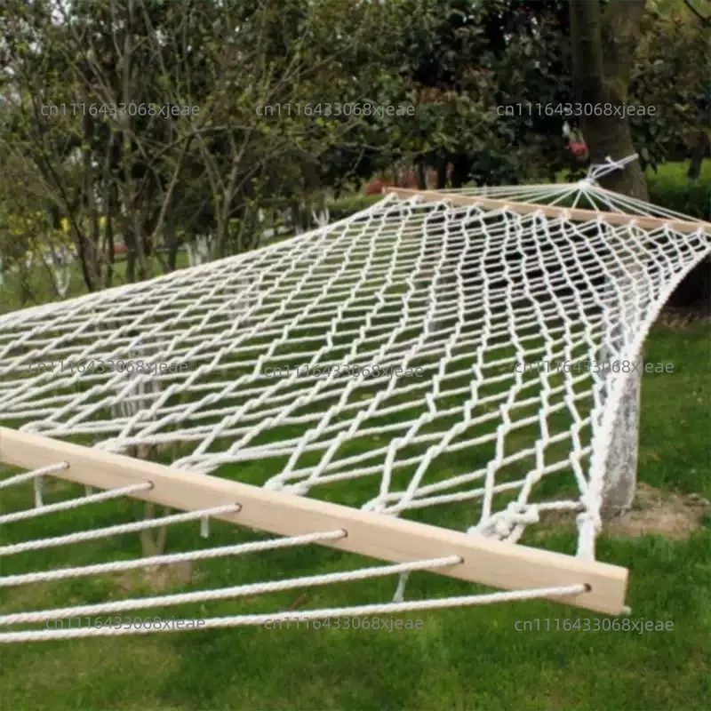 Cotton rope hammock with wooden spreader strips, portable mesh beach hammock for outdoor camping