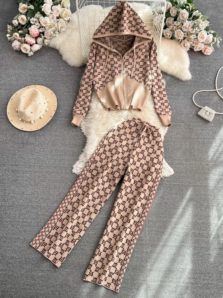 

Fashion Casual Knitted Set for Women's Summer 2024 Fashion Age Reducing Internet Celebrity Two-piece Set