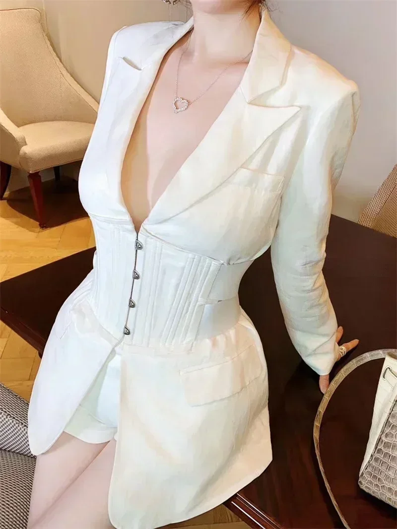 2024 New Fashion Runway All Season Donna Cappotto a maniche lunghe con intaglio Bottone in metallo Vita modellante Slim Nero Bianco Elegante Blazer