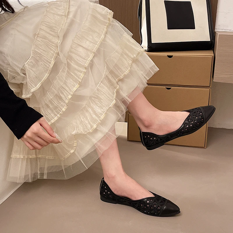 Women's 2026 New Large Size Solid Color Pointed Toe Casual Flat Shoes Summer Breathable Versatile Shallow Mouth Low-top Shoes